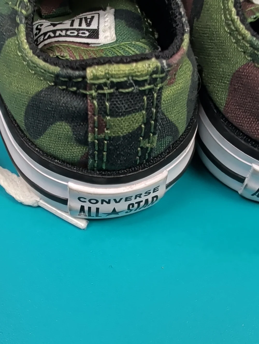 Converse Baby Boy Low-Top Canvas Sneakers Size 3 Camo